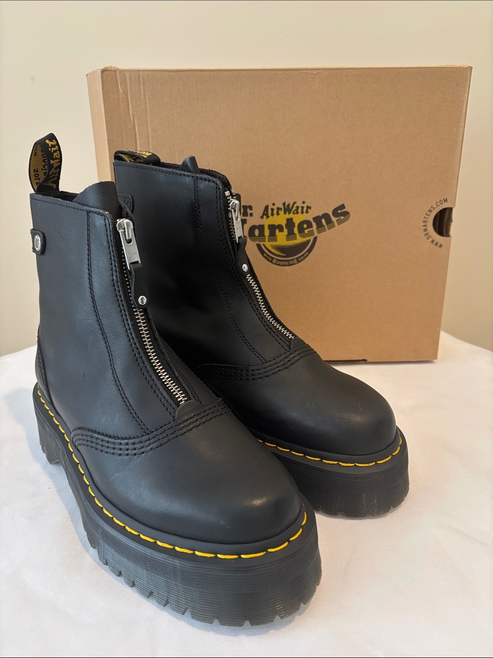 NEW! Dr. Martens Black Quad Retro Sendal  Zip Platform Boots Yellow Stitching